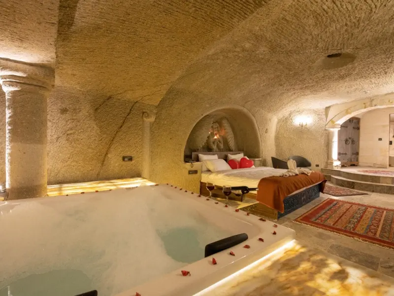Foremanson Cave Hotel 8