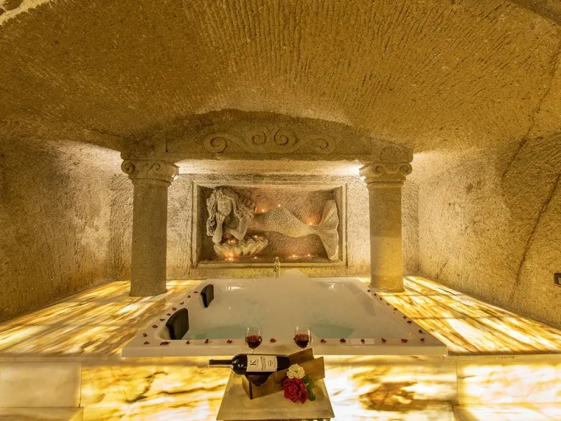 Foremanson Cave Hotel 10