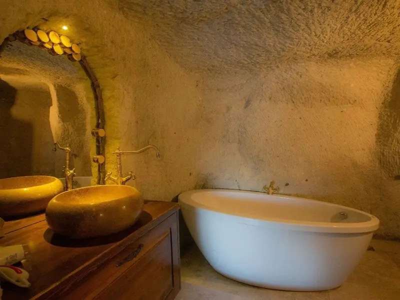 Nar Cave House 15