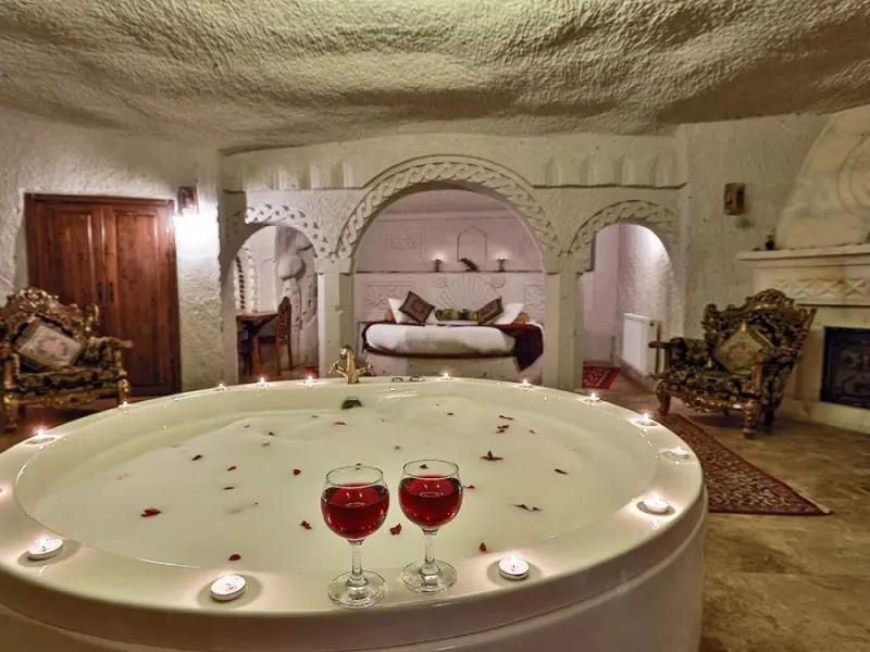Nar Cave House 25