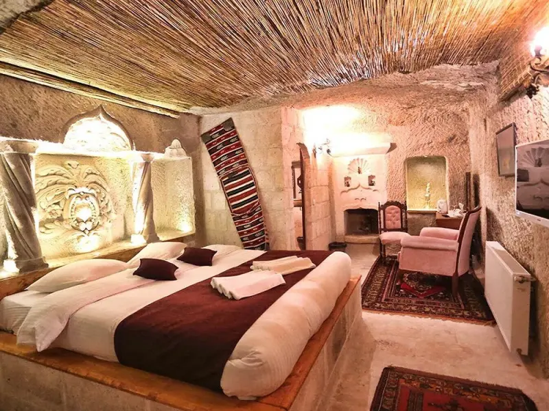 Nar Cave House 29