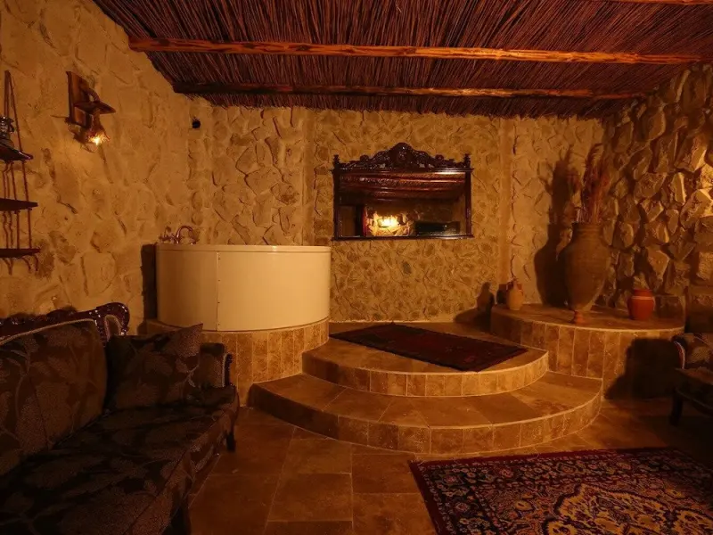 Nar Cave House 33