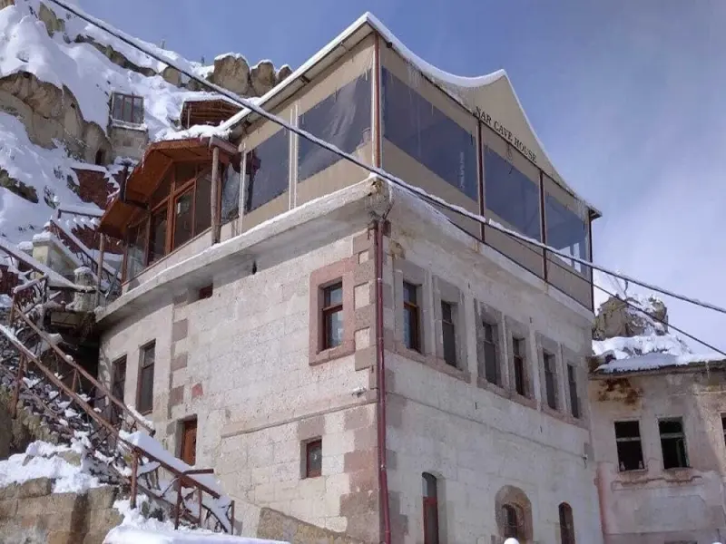 Nar Cave House 34