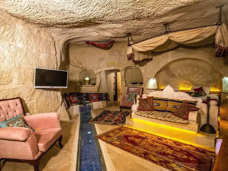 Nar Cave House 10