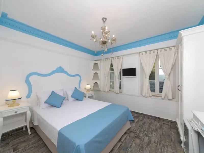 Louise’in Konağı 23