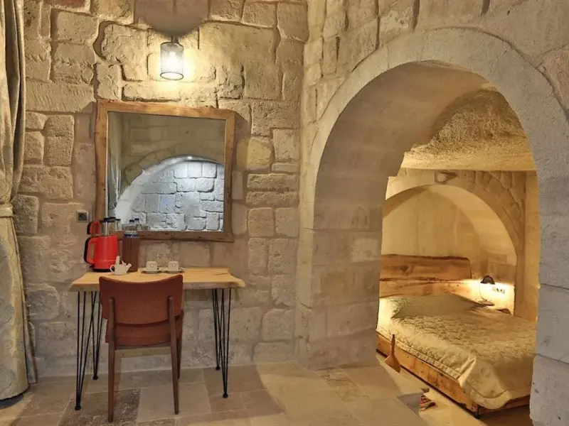 Mahzen Cave Hotel  52