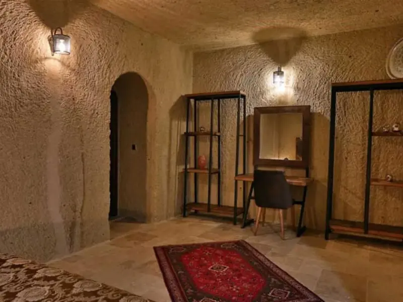 Mahzen Cave Hotel  72