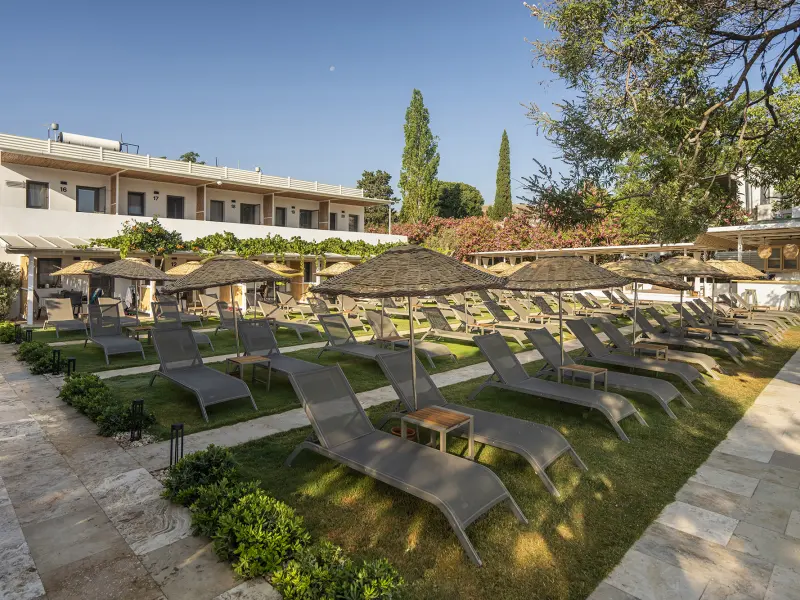 Daphnis Hotel 5