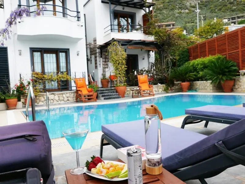 Kuluhana Hotel Villas 7