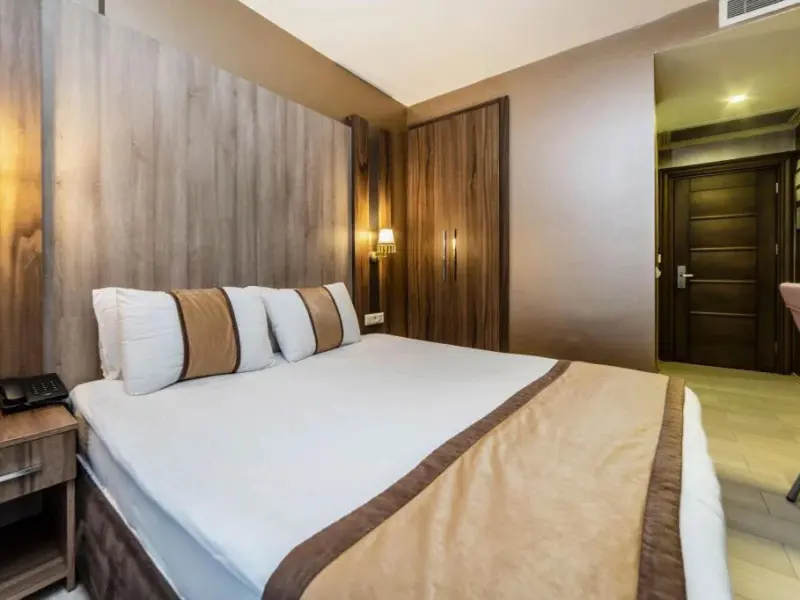 Royal Capital Hotel 11