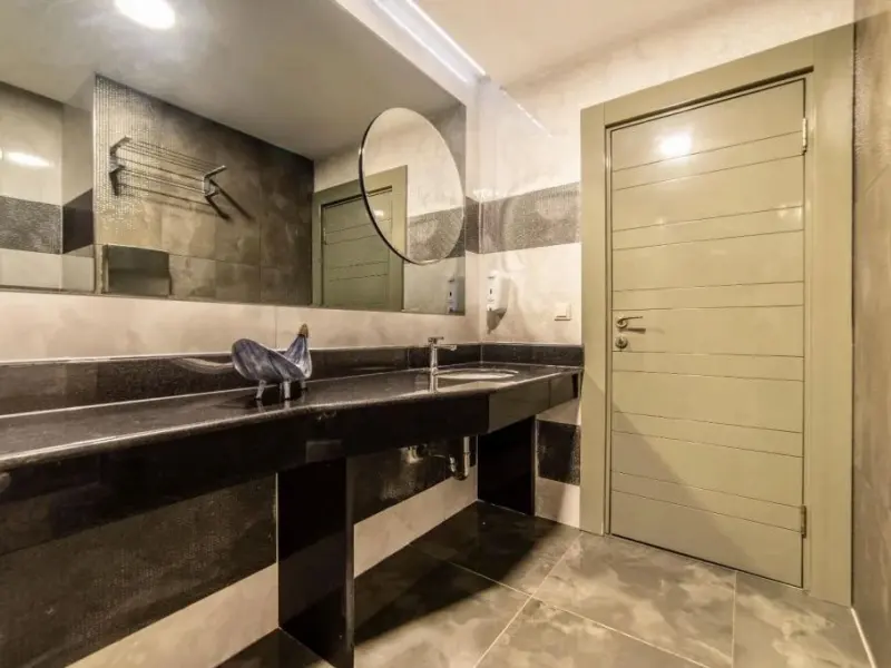 Royal Capital Hotel 14