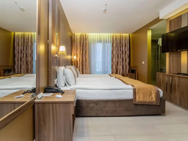 Royal Capital Hotel 21