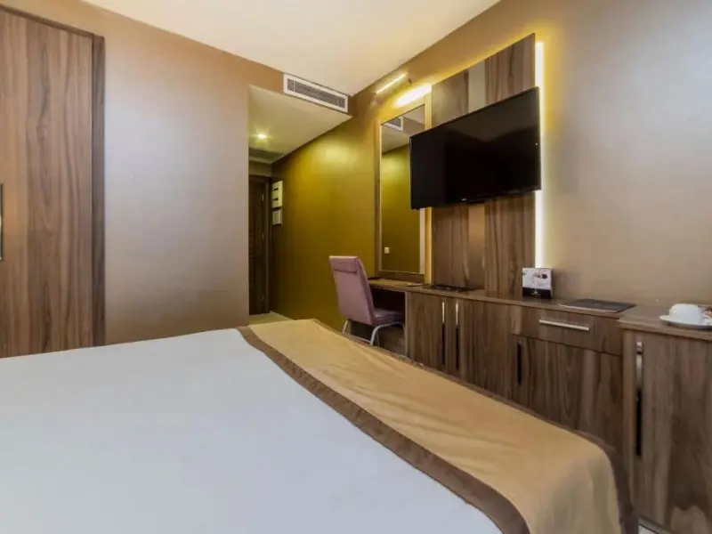 Royal Capital Hotel 28