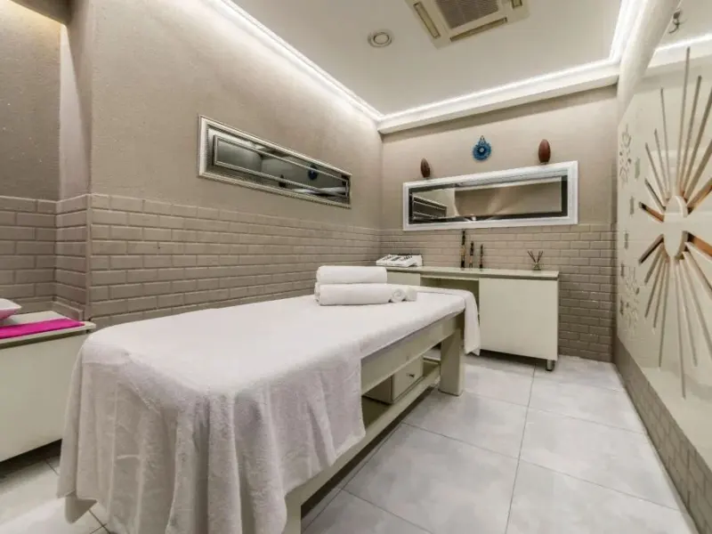 Royal Capital Hotel 34