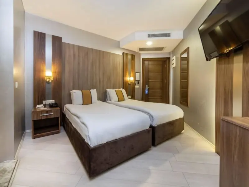 Royal Capital Hotel 9