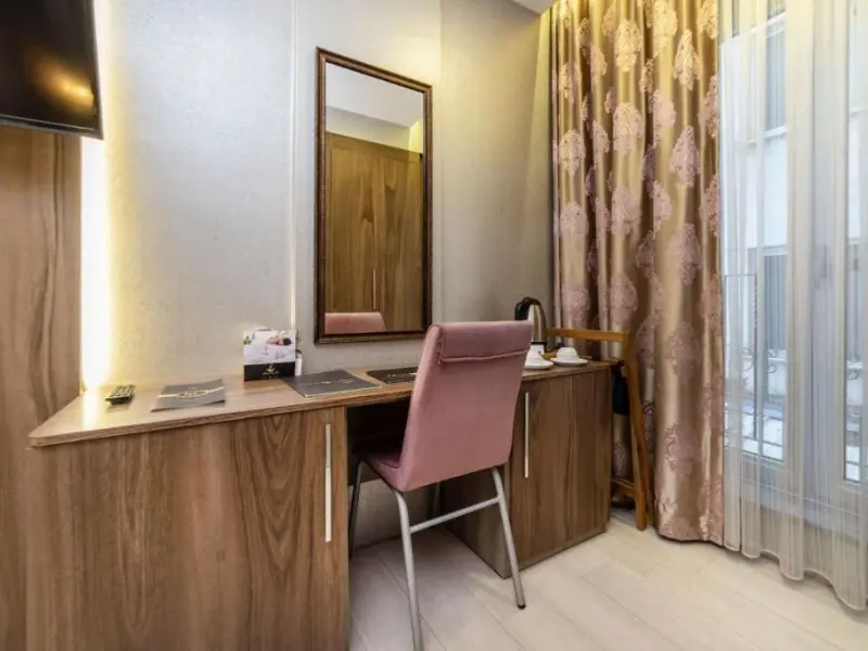 Royal Capital Hotel 10
