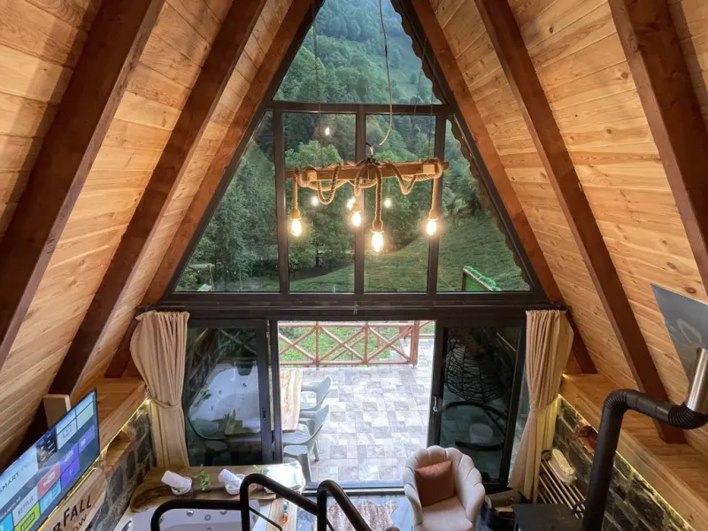 Waterfall Bungalow 12