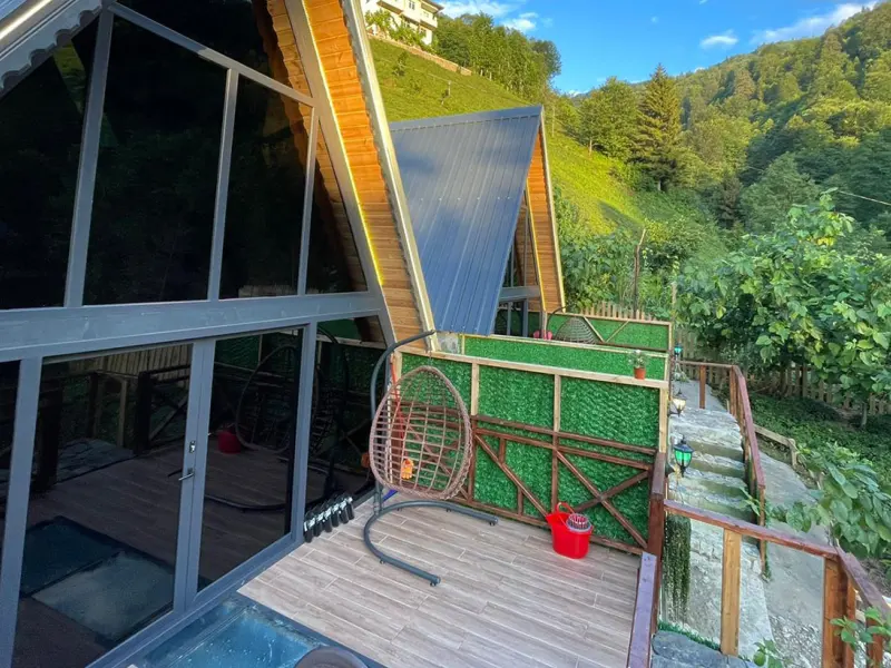 Waterfall Bungalow 21