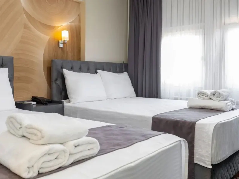 Loyal City Hotel 11