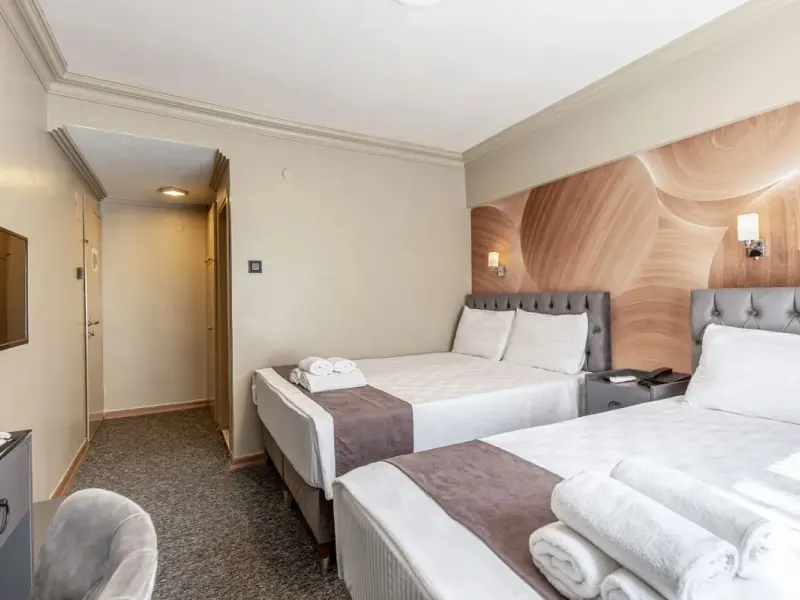 Loyal City Hotel 12