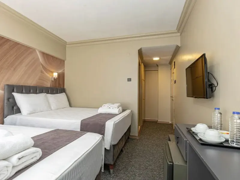 Loyal City Hotel 15