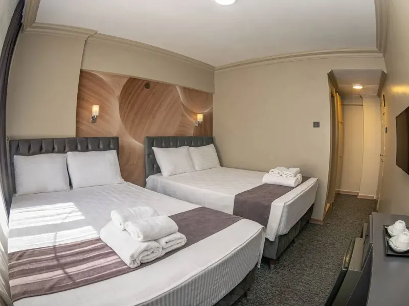 Loyal City Hotel 22