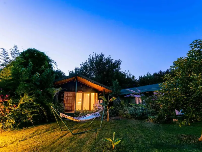 Etenna Beach Bungalows 13