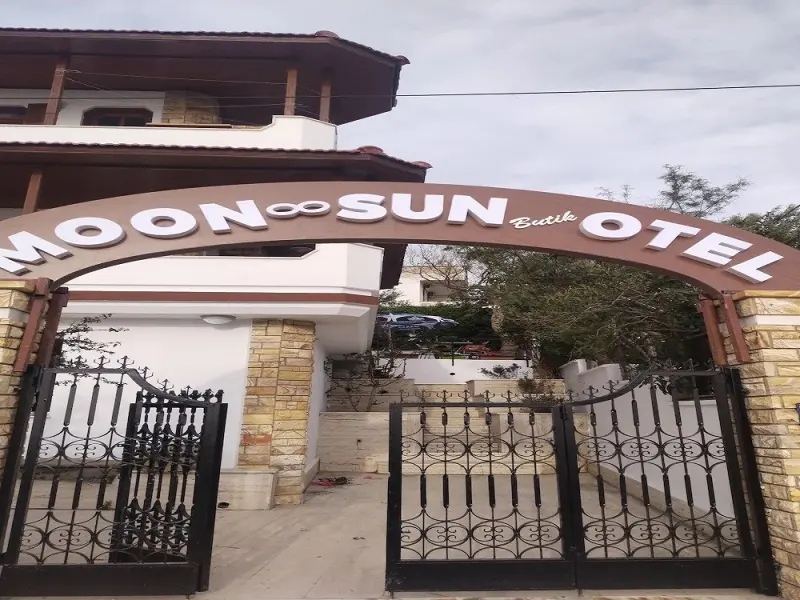 Moon & Sun Hotel 7