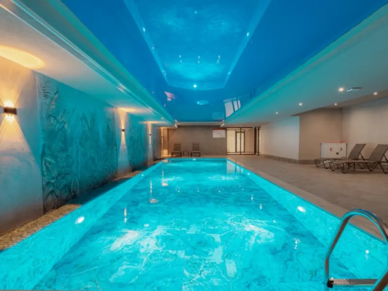 Renex Hotel 18