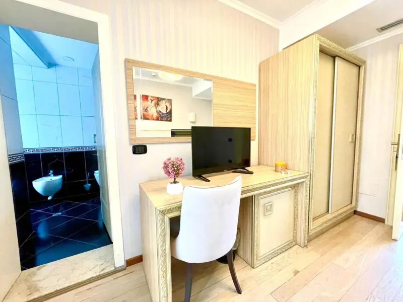 AMH Hotel 13
