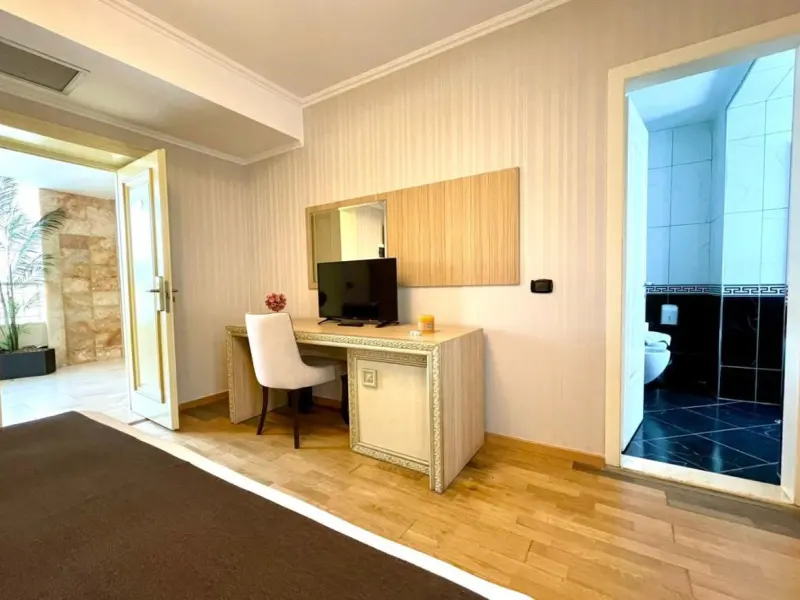 AMH Hotel 16