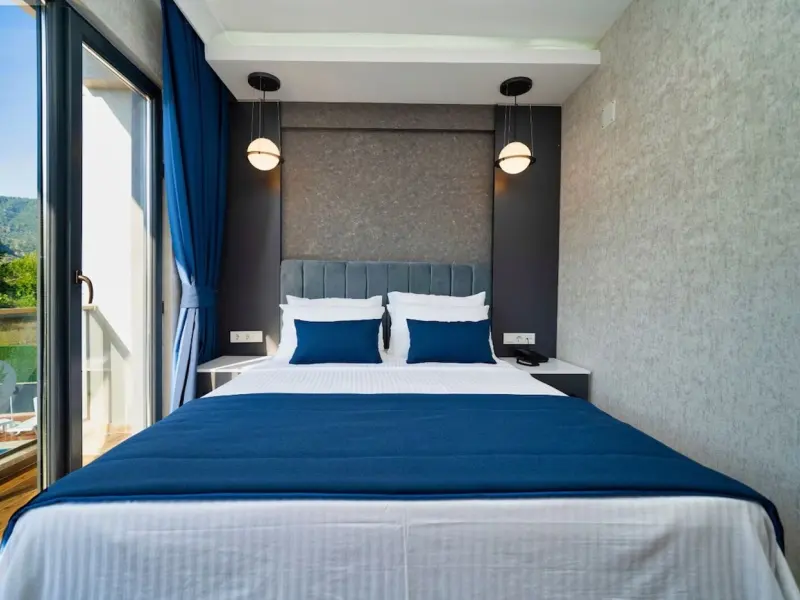 The Halcyon 14