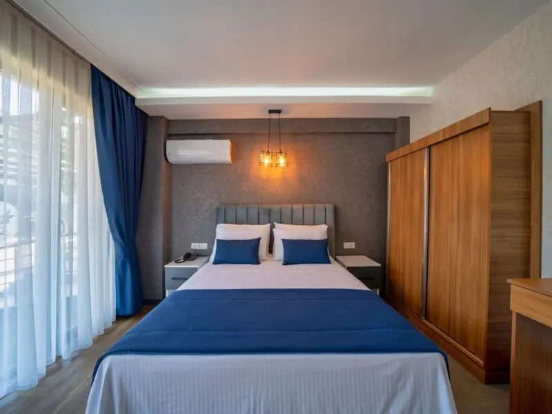 The Halcyon 24
