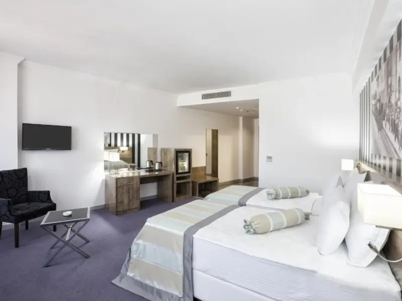 Ramada Hotel & Suites by Wyndham Edirne 24