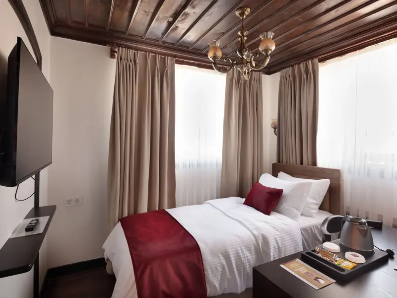 Sırçalı Hotel 1