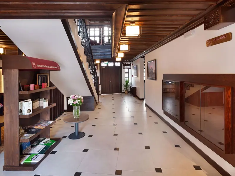 Sırçalı Hotel 24