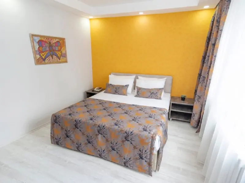 The Breeze Hotel 16