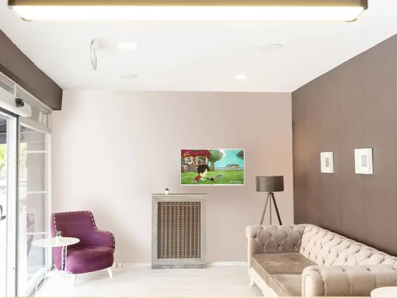 The Breeze Hotel 8