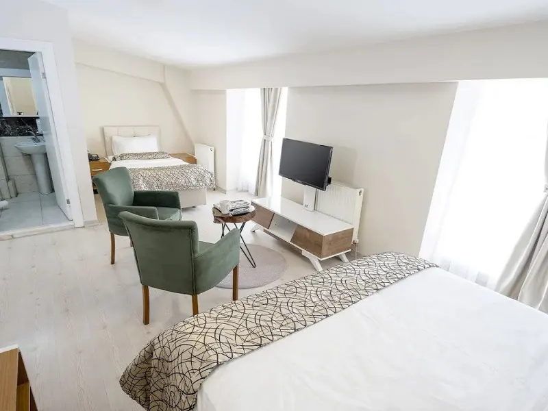 The Corner Inn Hotels by Suit 12