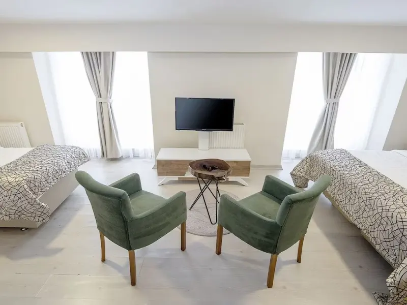 The Corner Inn Hotels by Suit 10
