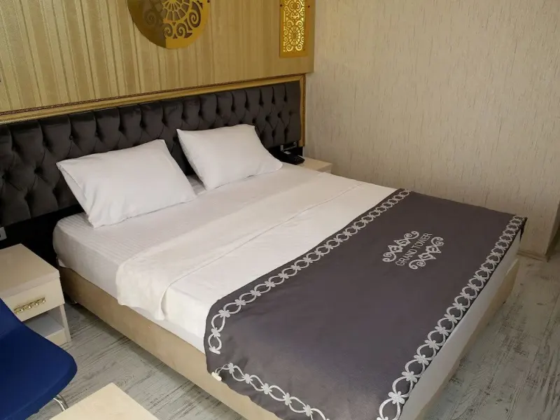 The Grand Tower Hotel 6