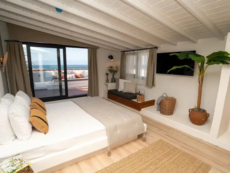 Ajlan Oia Otel 13