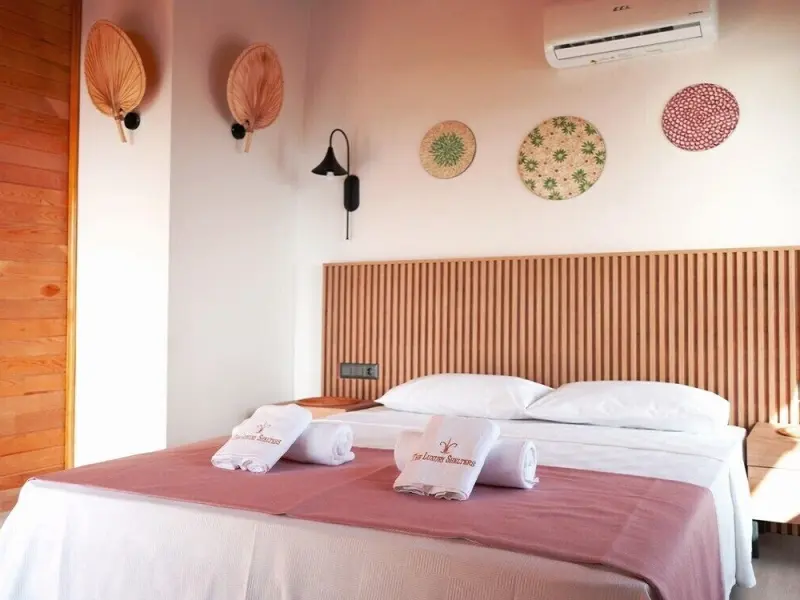 The Luxury Shelters 13