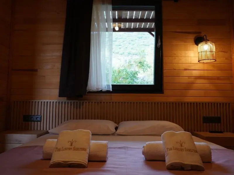 The Luxury Shelters 20
