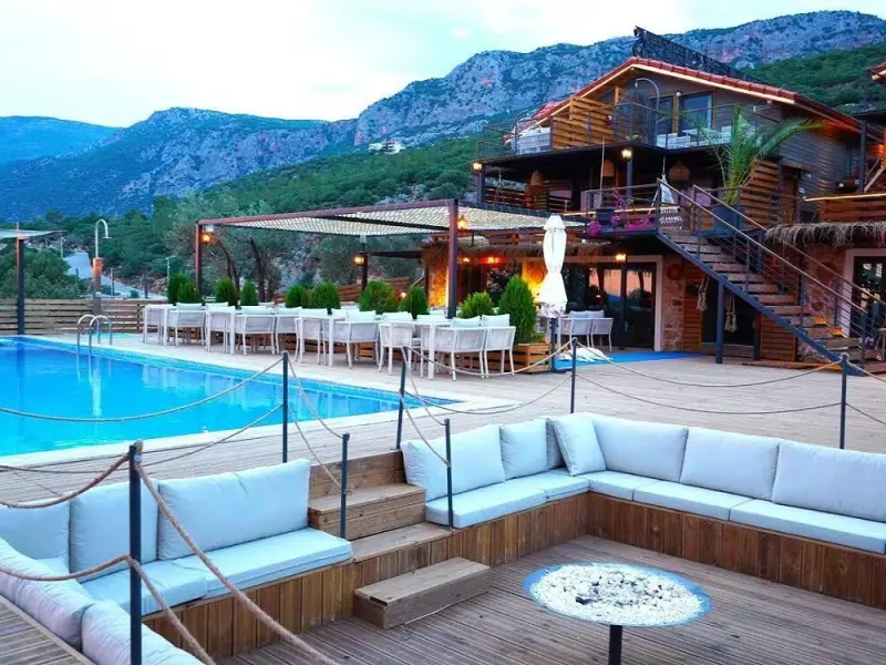 The Luxury Shelters 21