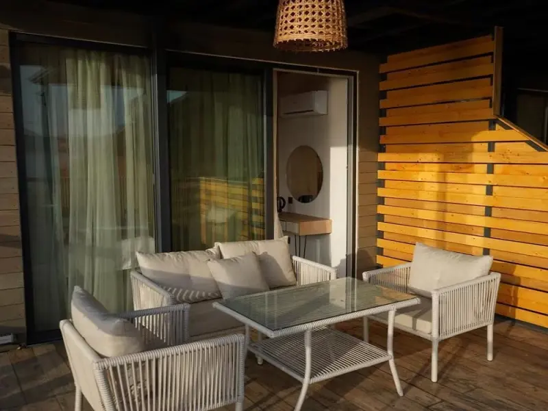 The Luxury Shelters 27