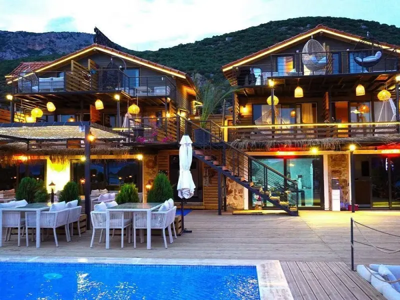 The Luxury Shelters 10
