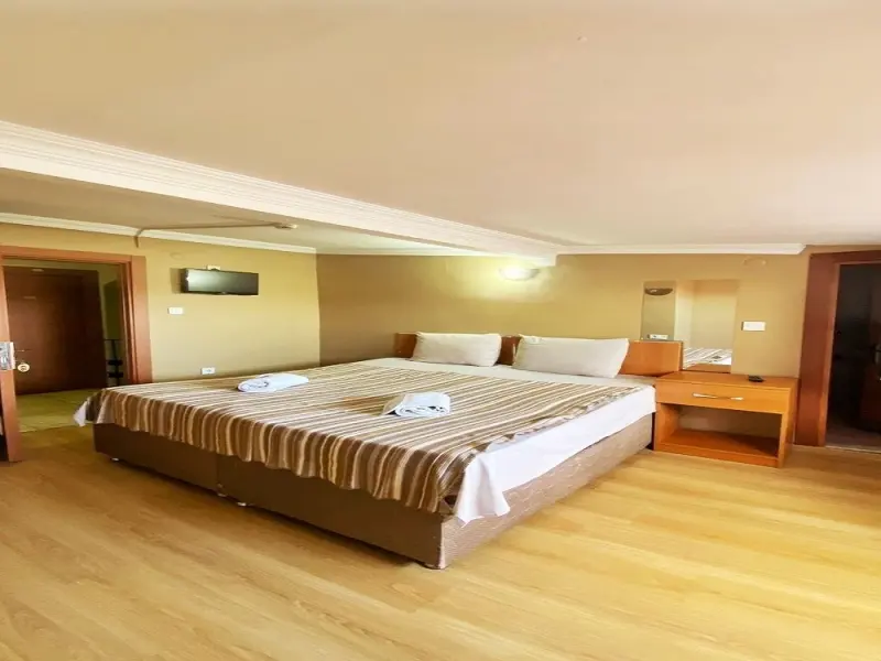 Ulubat Hotel 12
