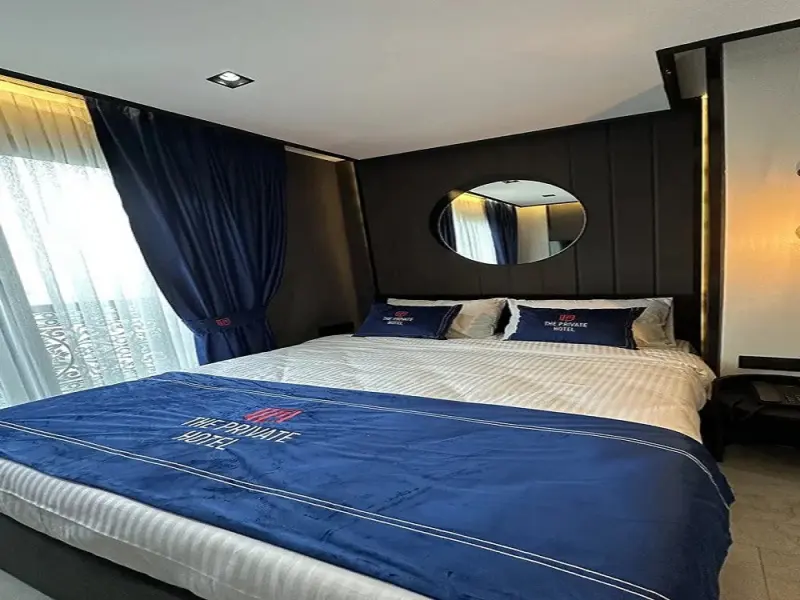 The Private Airport Hotel 4