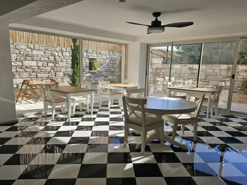 Kuğu Urla 22